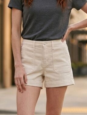 Gap SZ 10 White Denim Shorts Utility Pockets High Rise Stretch 4.5" Inseam